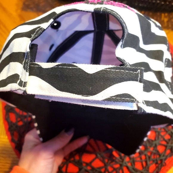 Hat - Picture 3 of 3